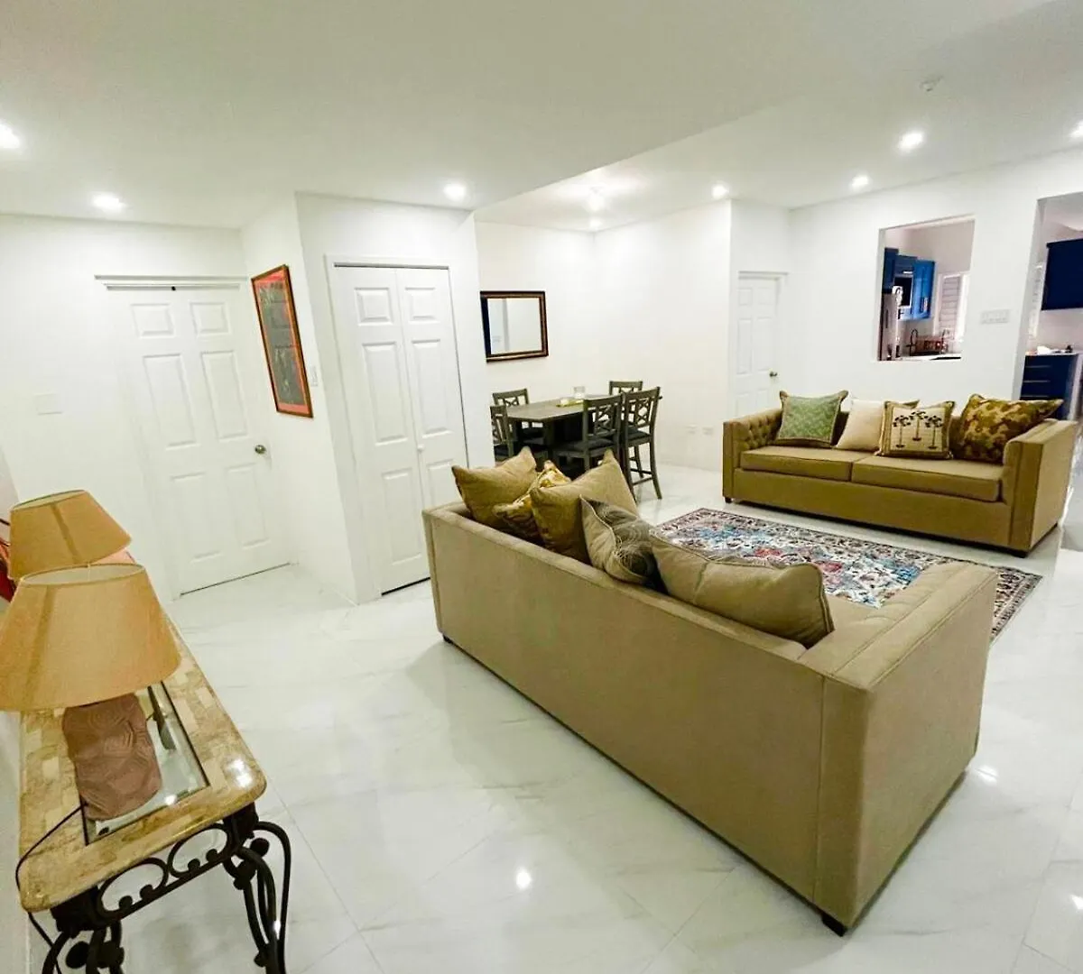 Luxury New Kingston 3 Bed 2 Bath Daire