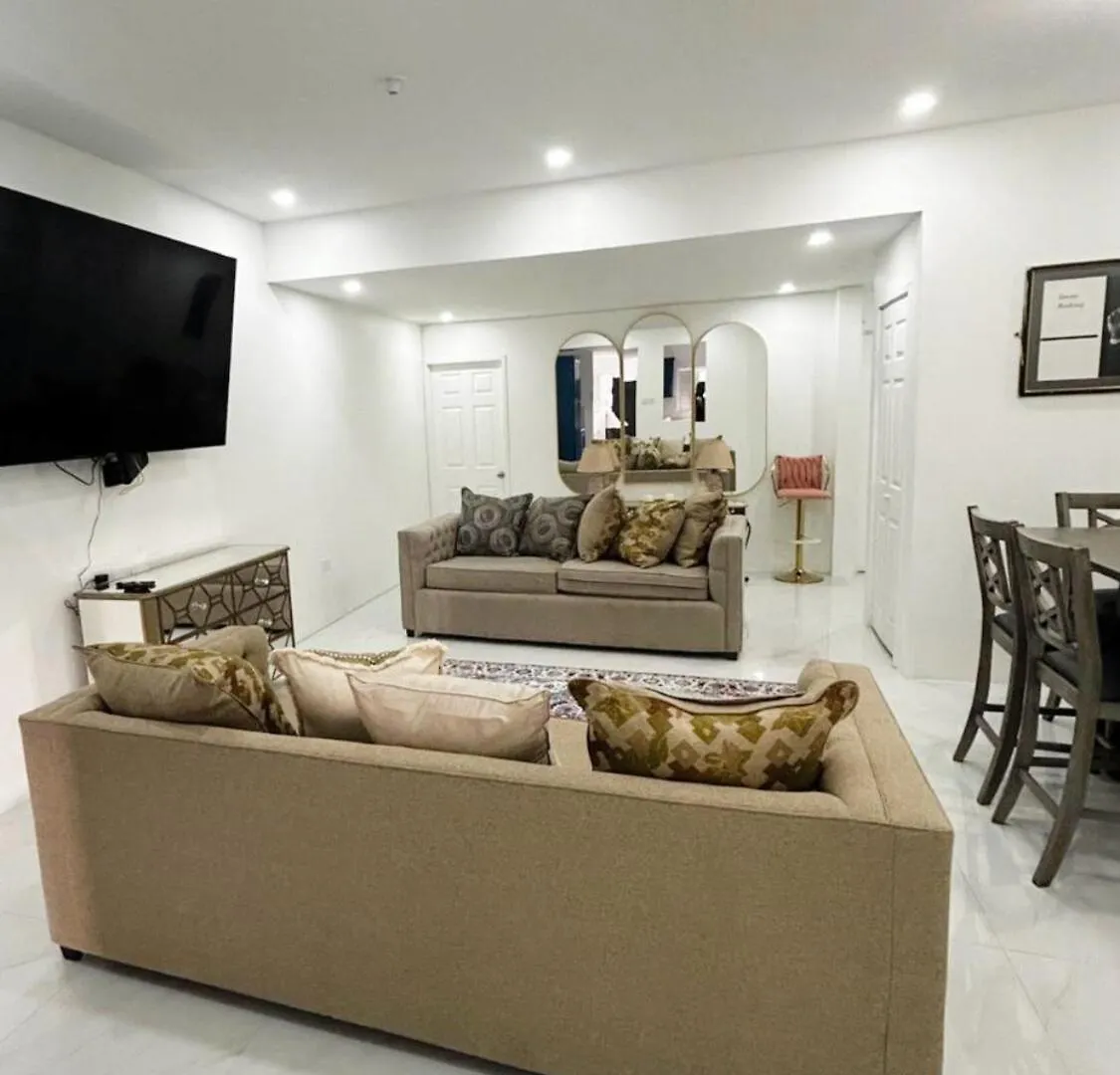 Luxury New Kingston 3 Bed 2 Bath Apartment