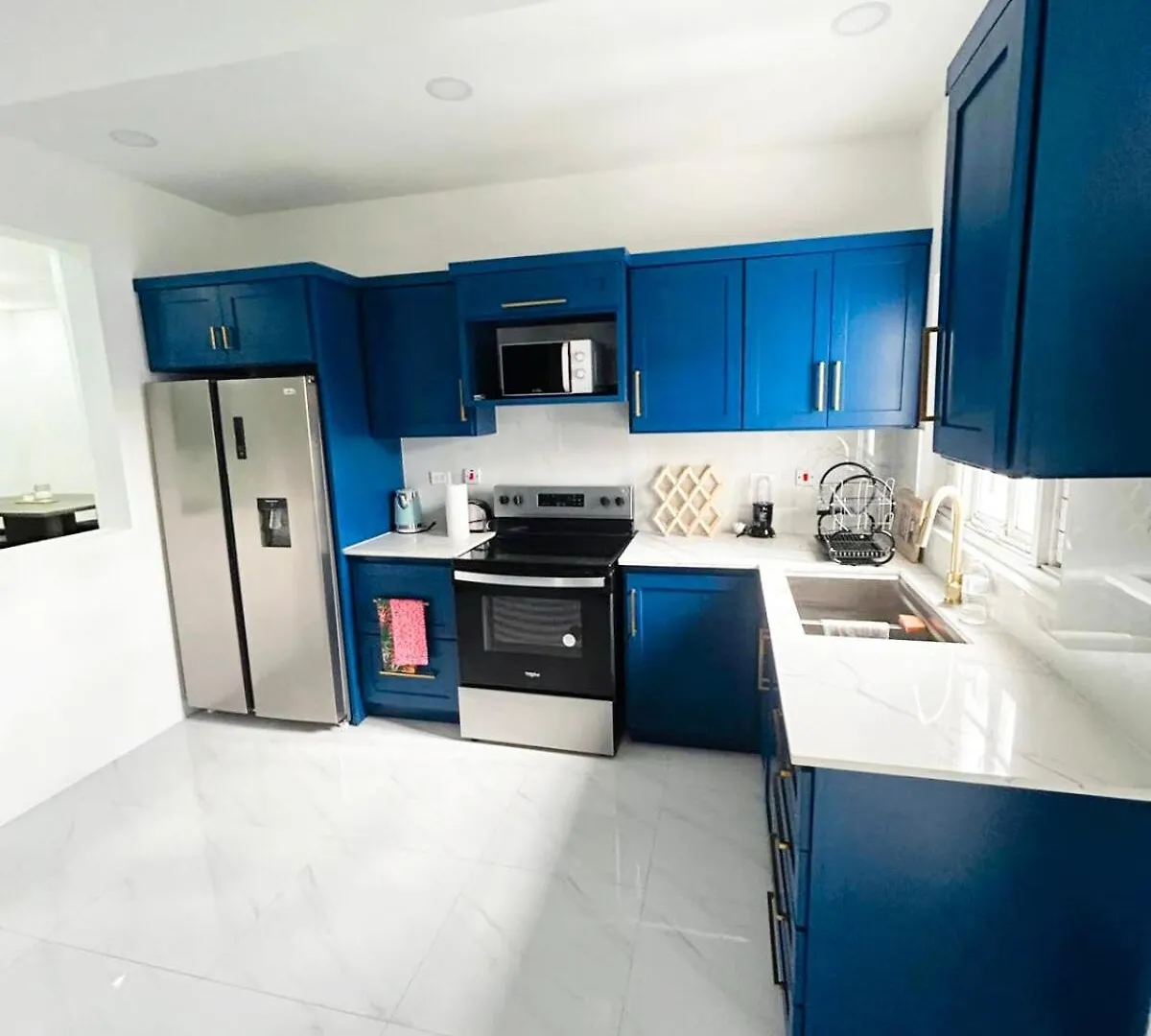 Luxury New Kingston 3 Bed 2 Bath Apartment